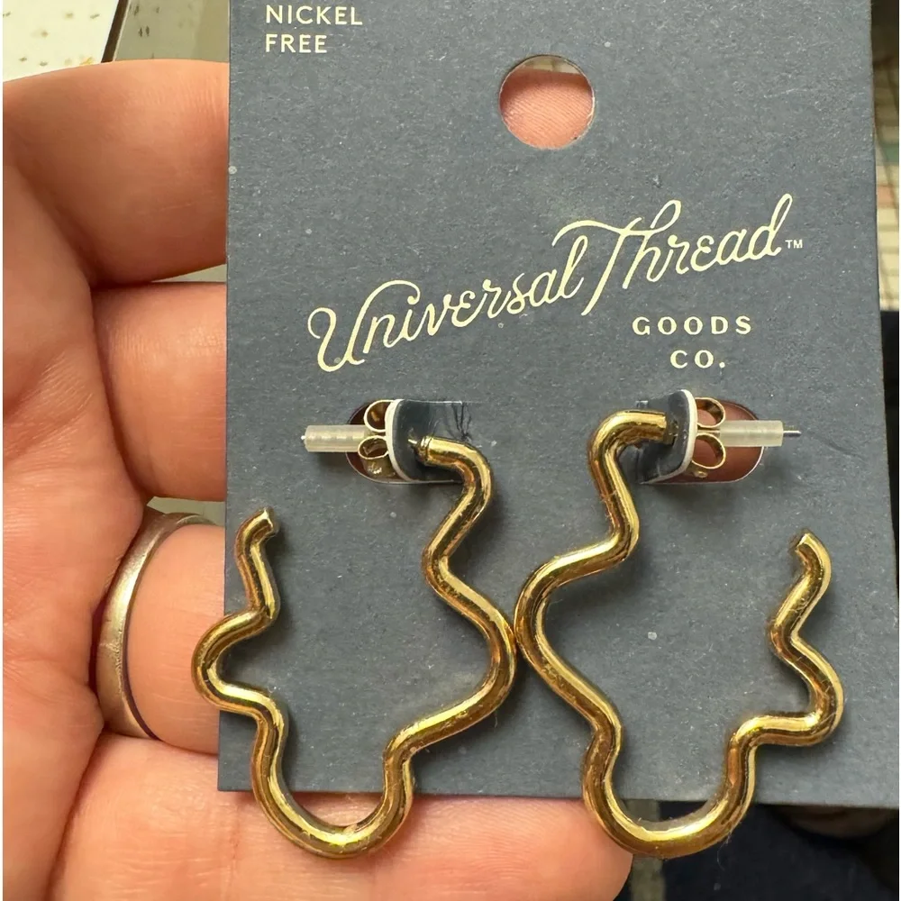 NWT target earrings - Picture 1 of 1